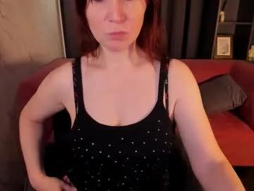 Away zoeeast on Chaturbate