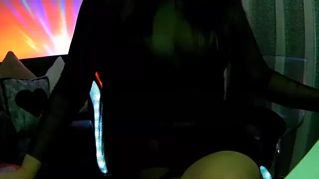 Freechat __ELA__ on StripChat