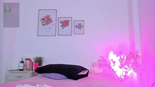 alana_111 on StripChat 