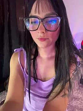 Freechat AlannaDollx on StripChat