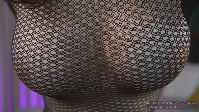 StripChat Alyonaqueen_ is Freechat Alyonaqueen_ — :heart: Make me cum daddy