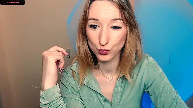 Freechat AmandaSell on StripChat