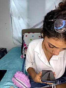 Freechat Azza__Slimene on StripChat