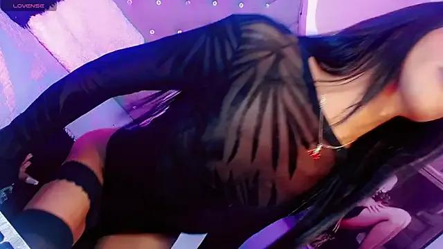 Freechat BabyAmatiis_ on StripChat