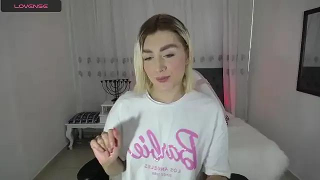 Freechat barbie_millit on StripChat