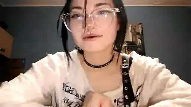 Freechat Beeping_Creature on StripChat