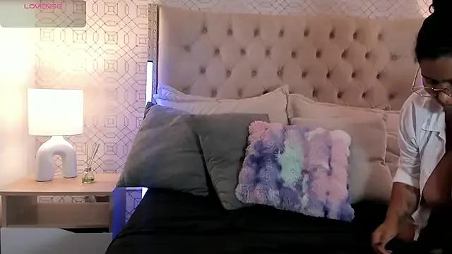 StripChat BellaNixs is Private BellaNixs — play with bobss