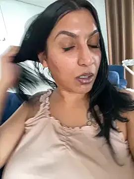 Freechat BigBootyButter on StripChat