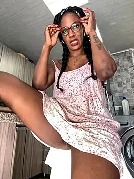 Freechat Bustykeyla on StripChat