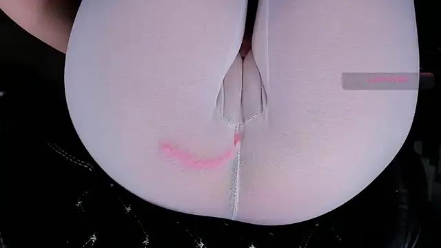 Freechat Cameltoe_squirt_inPants on StripChat