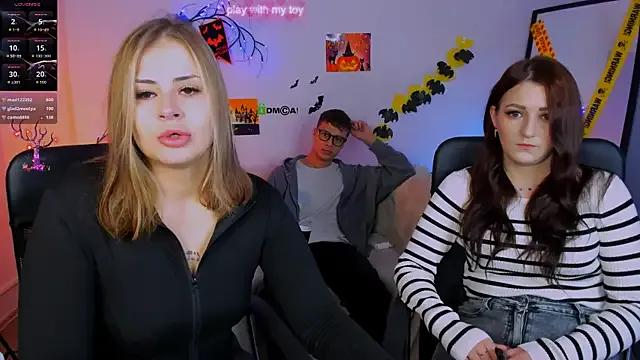 Group catherine_kitty on StripChat