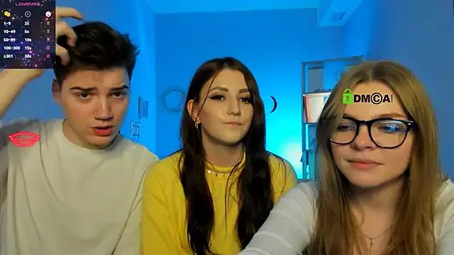 Group catherine_kitty on StripChat