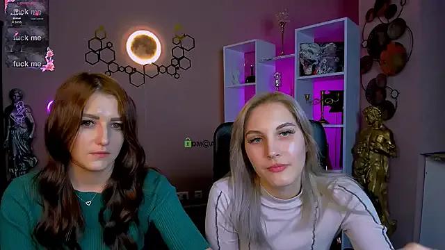 Group catherine_kitty on StripChat