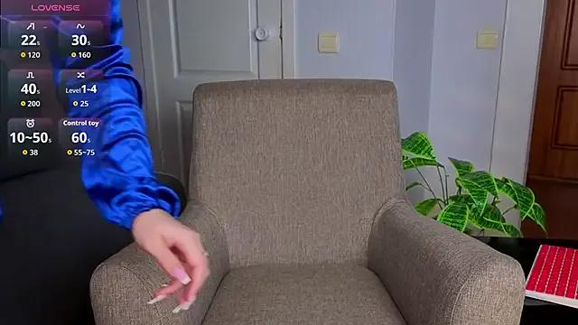 StripChat Charlotte_Woods is Freechat Charlotte_Woods — cat pose