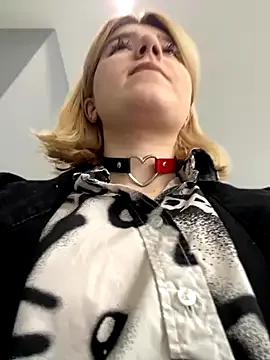 Freechat Cherry___Blossom on StripChat