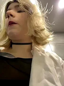 Freechat Cherry___Blossom on StripChat