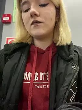 Freechat Cherry___Blossom on StripChat