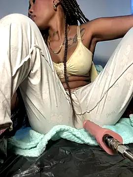 Freechat coral1727 on StripChat