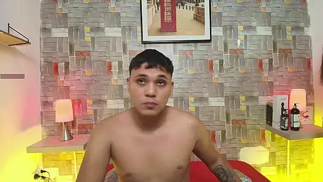 Freechat couple_lovelyds on StripChat