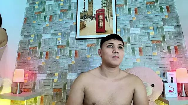 Freechat couple_lovelyds on StripChat