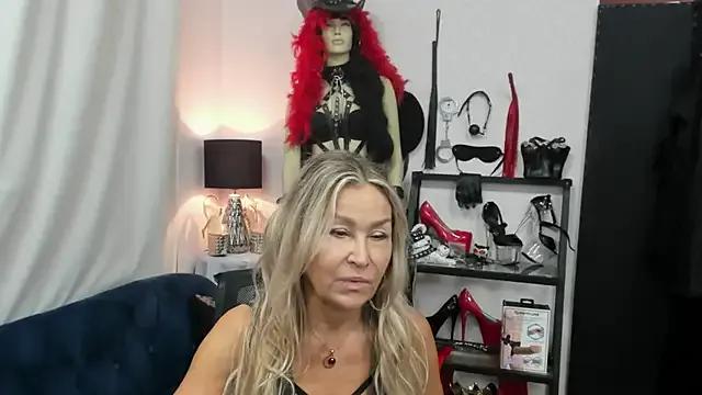 Freechat crystaLUX on StripChat