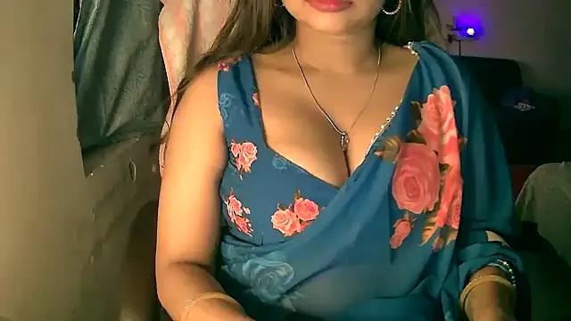 StripChat Cute-Tara is Freechat Cute-Tara — chocolate syrup on boobs