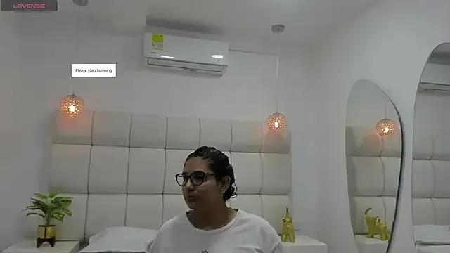 StripChat DanielleEvans_ is Freechat DanielleEvans_ — Come whip my ass