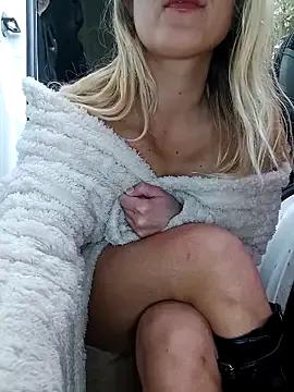 Freechat dolcehelena993 on StripChat