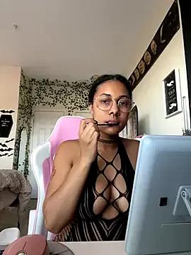 Freechat DreaLaLuna on StripChat