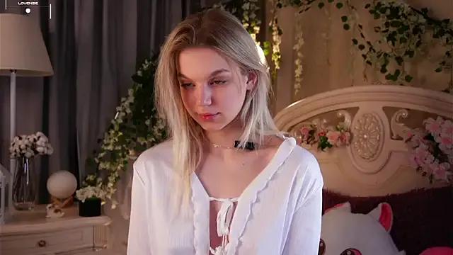 StripChat EdlinAlliston is Freechat EdlinAlliston — make my top very wet