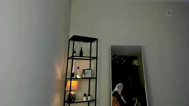 Freechat elfinvibes on StripChat