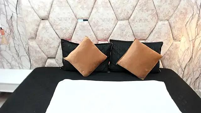 Freechat EXOTIC_EBONY_ on StripChat