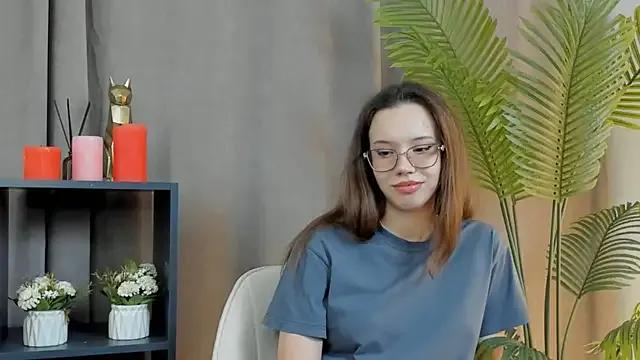 Freechat FabiolaCowing on StripChat