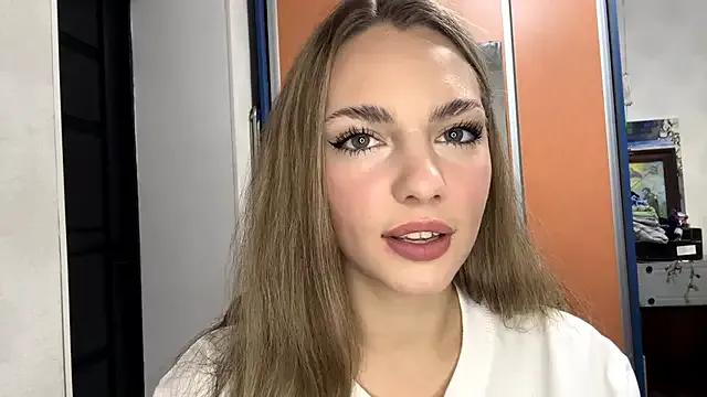 IlanaLafferty — Spin around, show my outfit