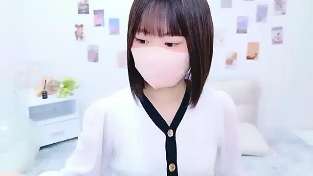 Group Im_Yu-na on StripChat