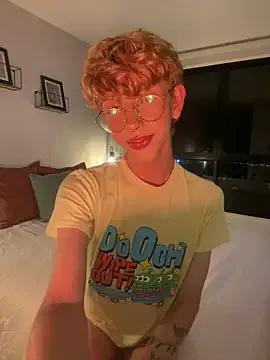 StripChat imDamiano is Freechat imDamiano — Dami loses her clothes