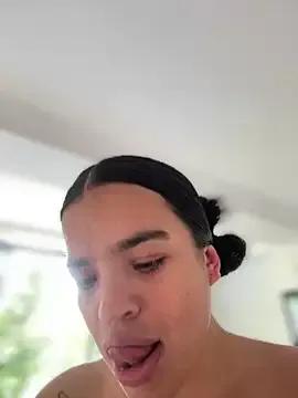 Freechat JuanitaMore01 on StripChat