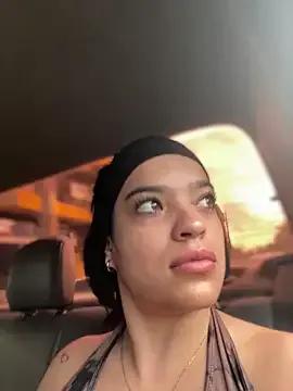 Freechat JuanitaMore01 on StripChat