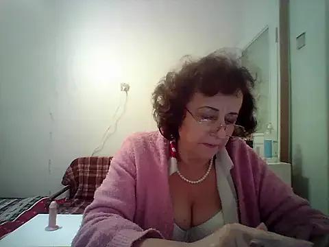 Freechat Julia54391 on StripChat