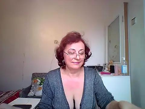 Freechat Julia54391 on StripChat