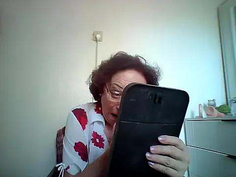 Freechat Julia54391 on StripChat