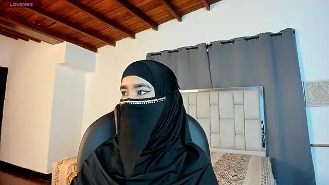 StripChat kalila_latif is Freechat kalila_latif — I get naked and masturbate