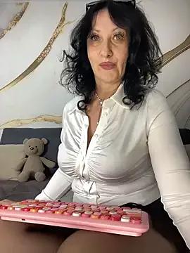 Freechat Katie-n on StripChat