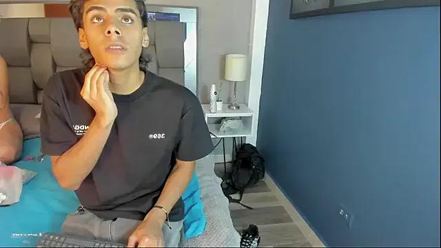 Private Kendra_and_liam on StripChat