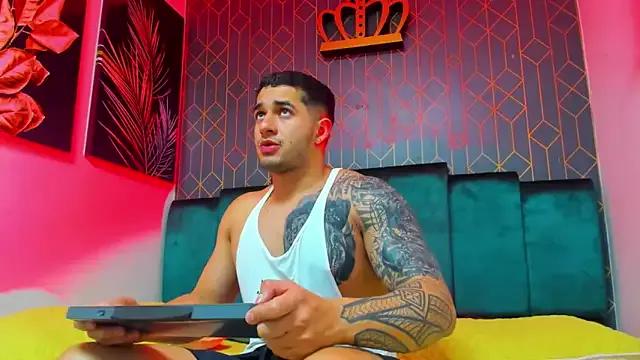 Freechat king_falconer on StripChat