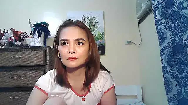 Kisses-13 on StripChat 