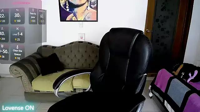 Private leahot29 on StripChat