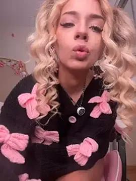 Freechat maddisonblush on StripChat