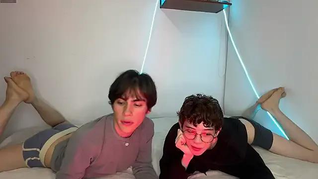 Freechat mapleg on StripChat