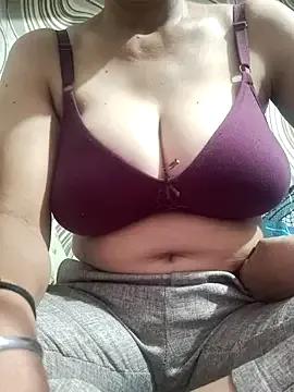 Freechat meenu_bhabhi547 on StripChat
